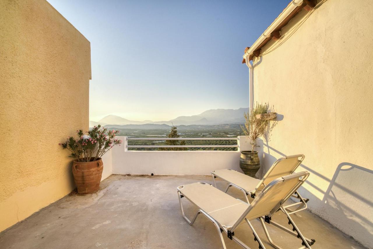 Serenity View - Traditional Village Apartment Kouses Esterno foto