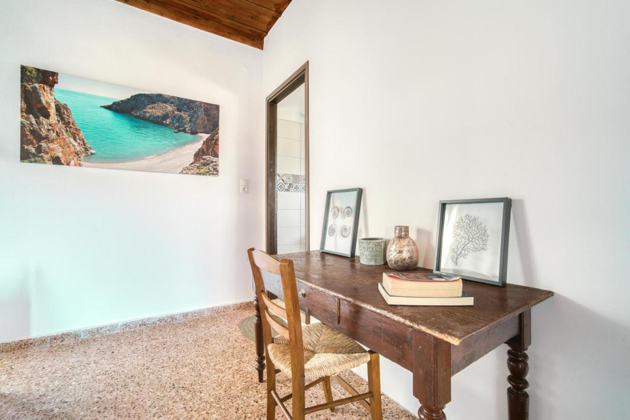 Serenity View - Traditional Village Apartment Kouses Esterno foto