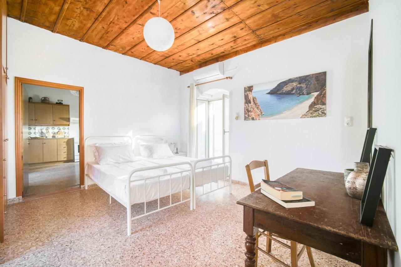 Serenity View - Traditional Village Apartment Kouses Esterno foto