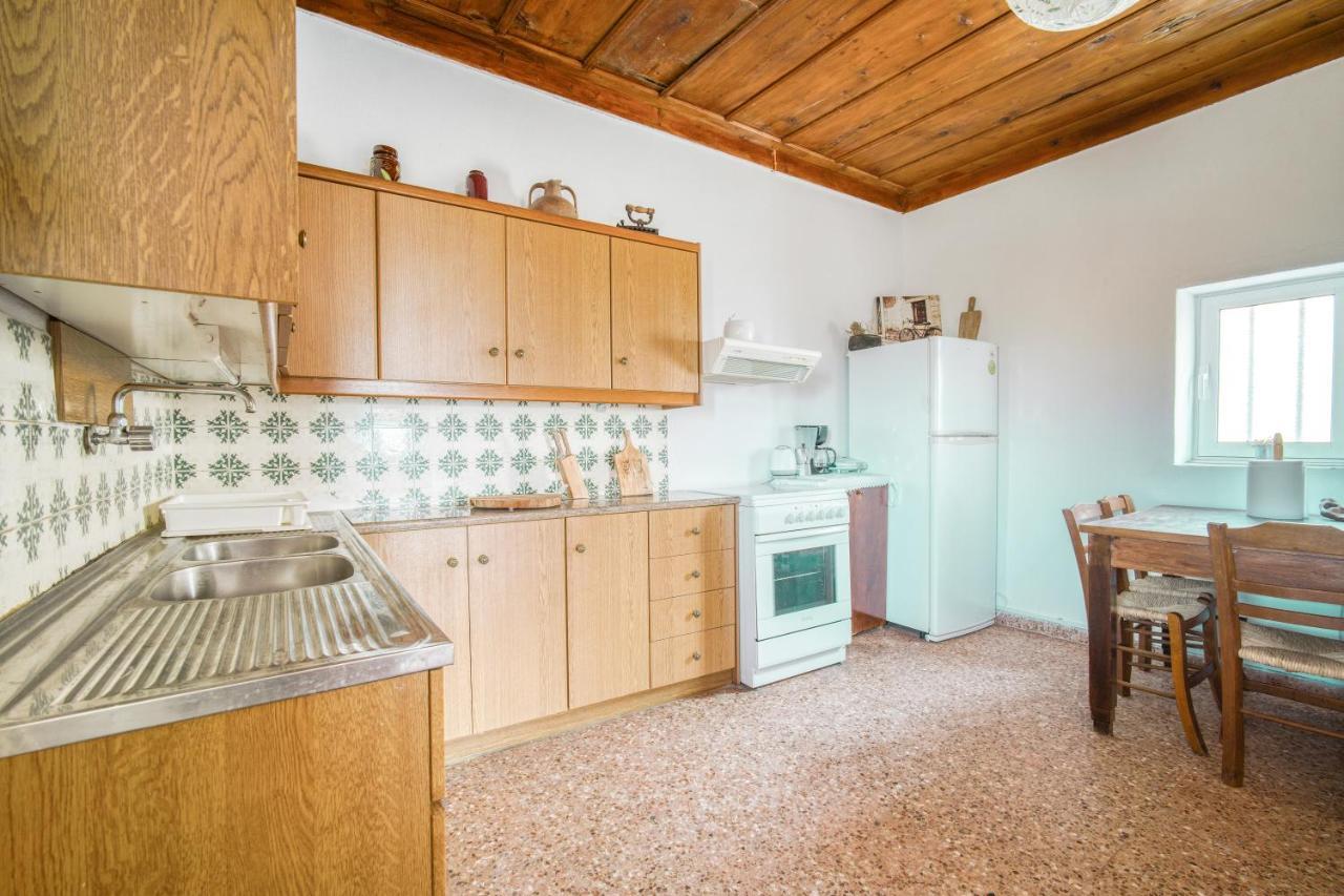 Serenity View - Traditional Village Apartment Kouses Esterno foto