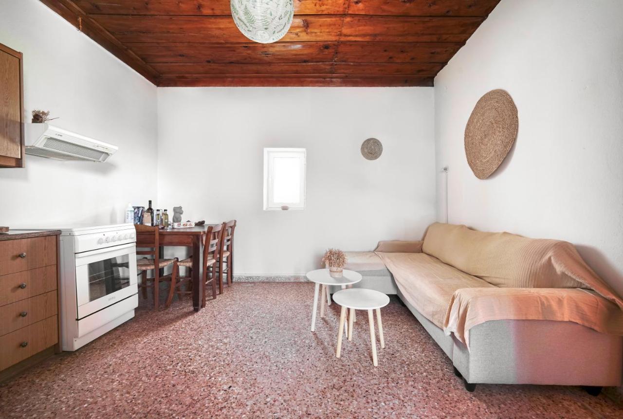 Serenity View - Traditional Village Apartment Kouses Esterno foto
