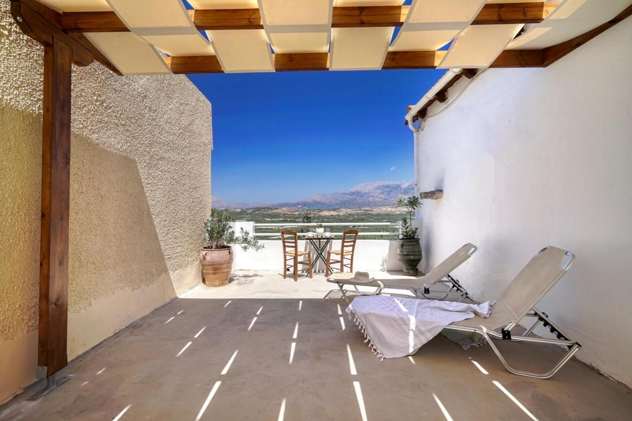 Serenity View - Traditional Village Apartment Kouses Esterno foto