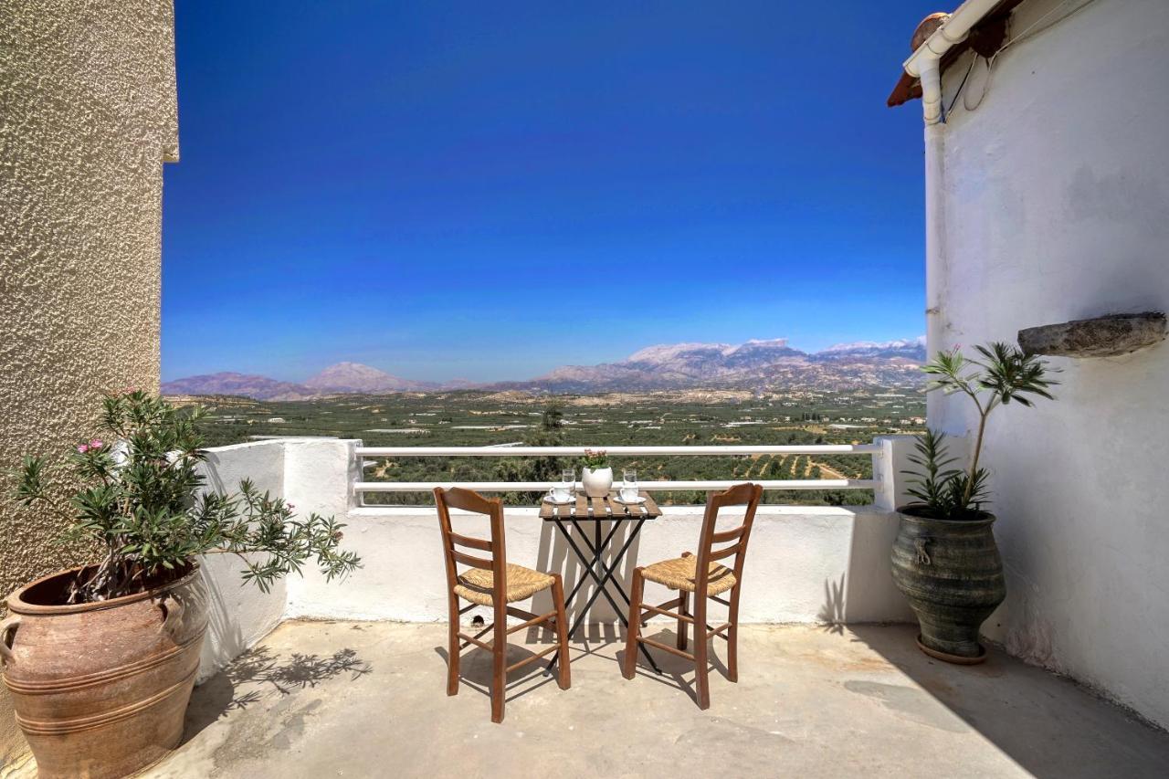 Serenity View - Traditional Village Apartment Kouses Esterno foto