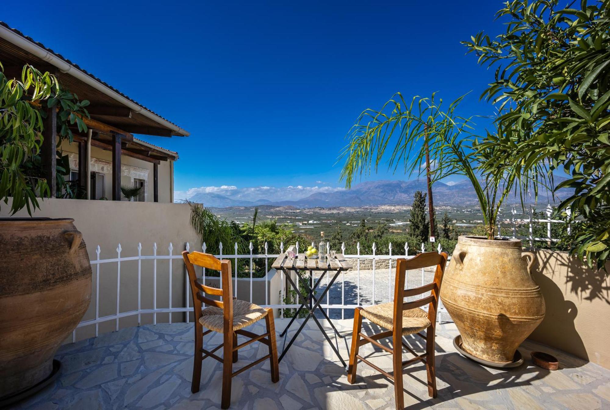 Serenity View - Traditional Village Apartment Kouses Esterno foto