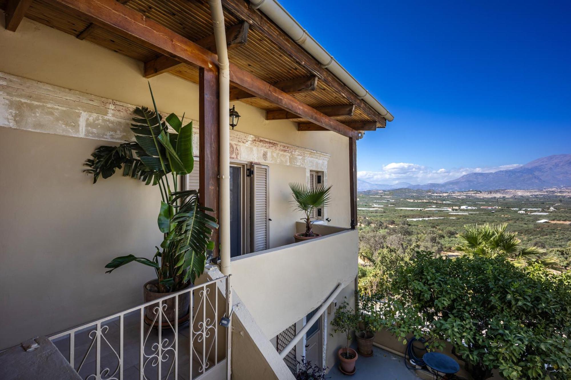 Serenity View - Traditional Village Apartment Kouses Esterno foto