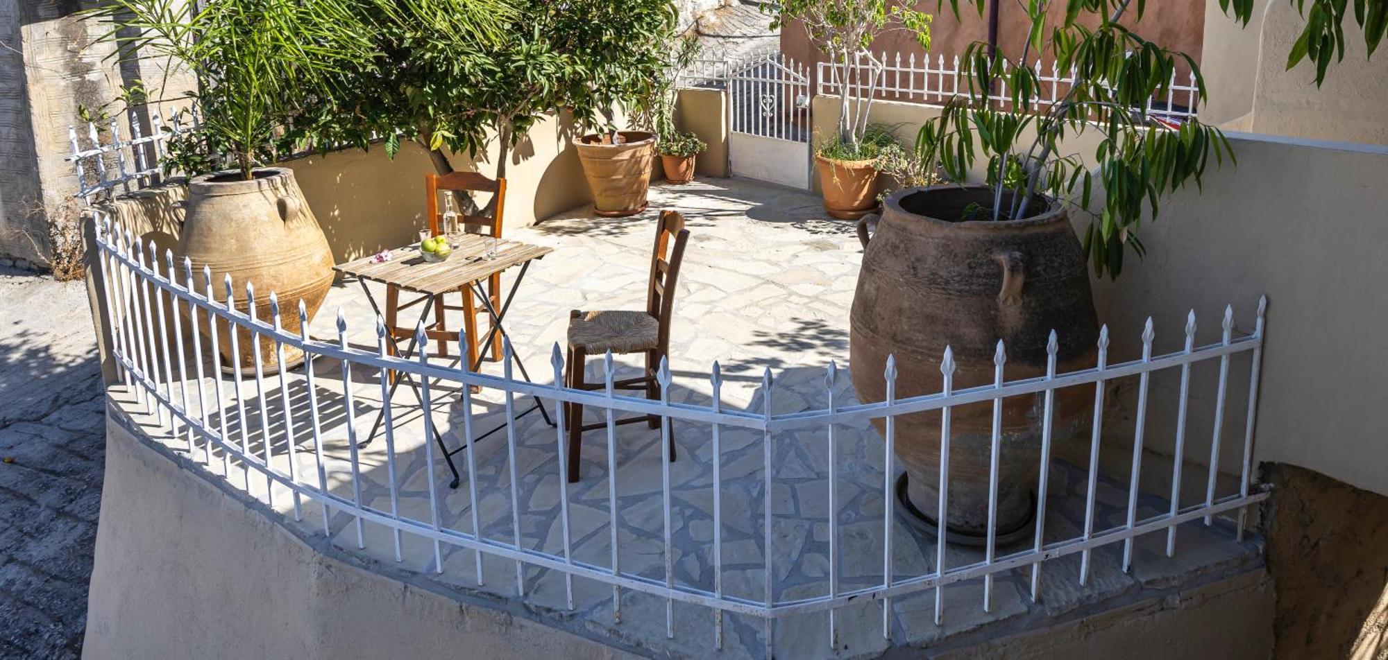 Serenity View - Traditional Village Apartment Kouses Esterno foto