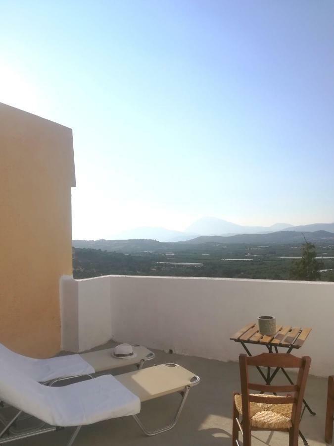 Serenity View - Traditional Village Apartment Kouses Esterno foto